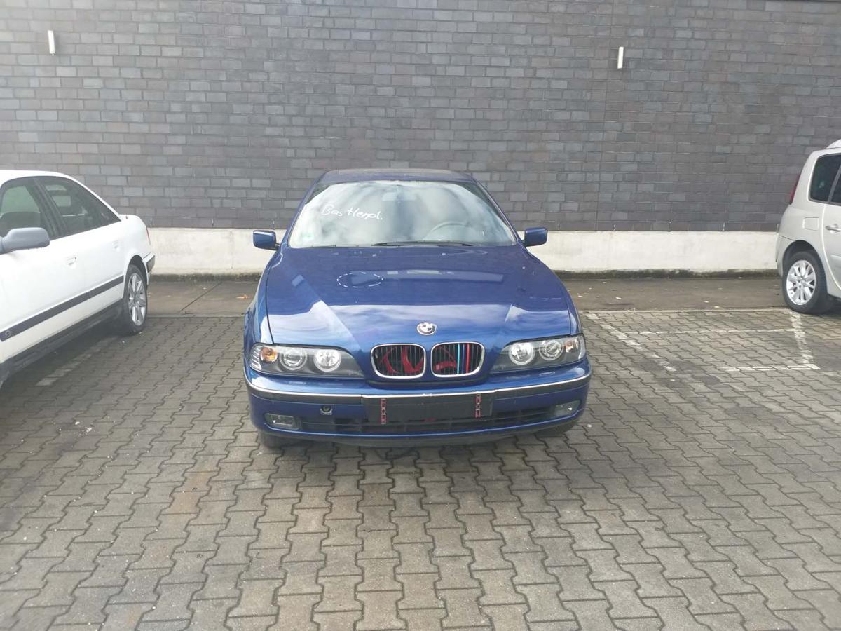 BMW 5er E39 original Tür vorn links 276 Avusblau Rohbau Bj.1997